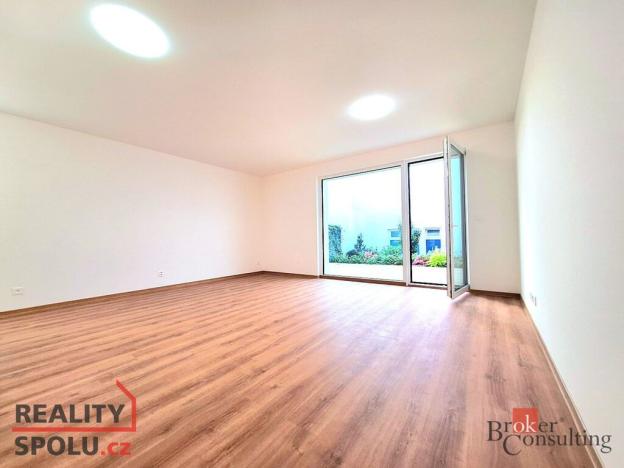 Pronájem bytu 1+kk, Plzeň - Jižní Předměstí, 38 m2