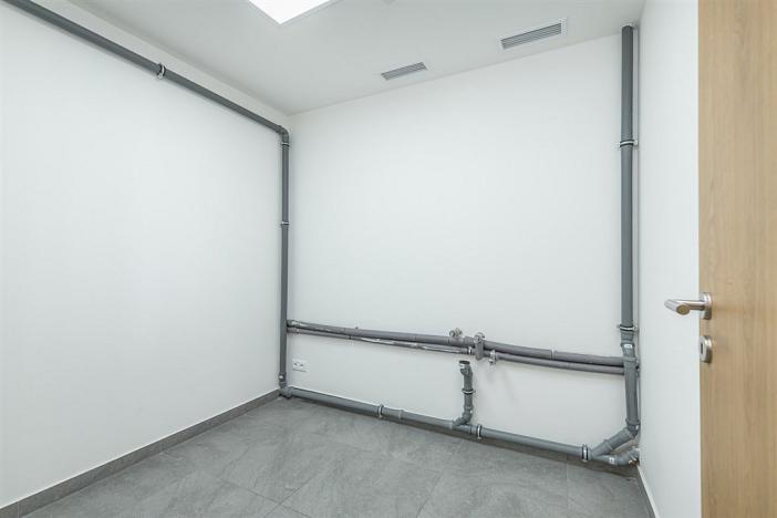 Prodej obchodního prostoru, Praha, U Pergamenky, 108 m2