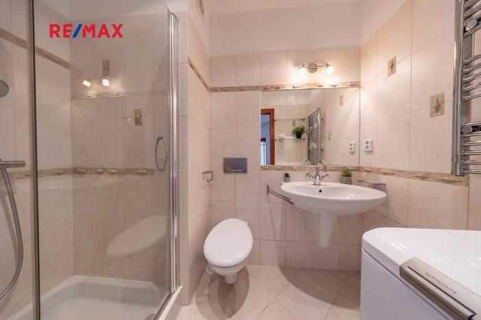 Pronájem bytu 3+1, Praha - Podolí, Jeremenkova, 80 m2