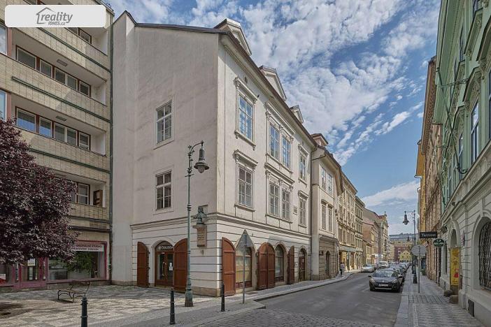 Pronájem kanceláře, Praha - Nové Město, Soukenická, 401 m2