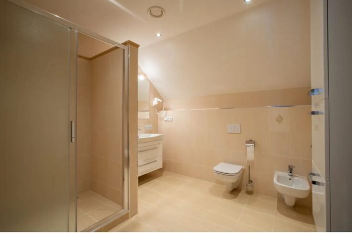 Prodej bytu 3+kk, Karlovy Vary, Divadelní náměstí, 137 m2