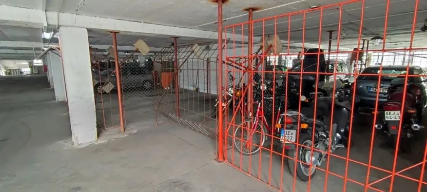 Prodej garážového stání, Praha - Střížkov, Lovosická, 18 m2