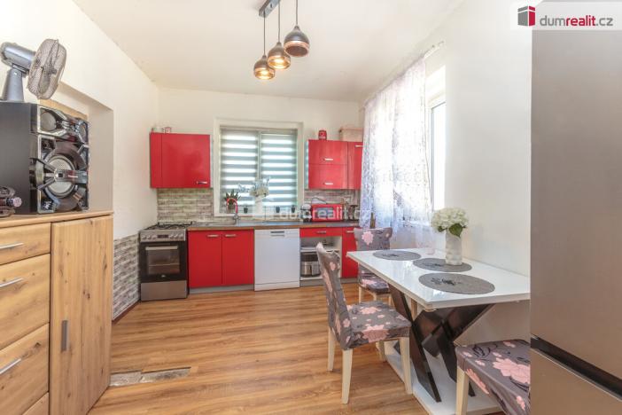 Prodej činžovního domu, Králův Dvůr, 5. května, 360 m2