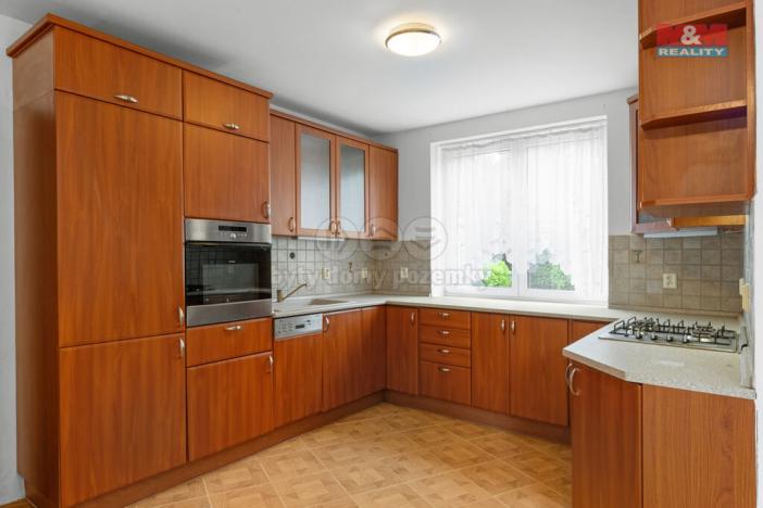 Prodej rodinného domu, Záryby, 200 m2