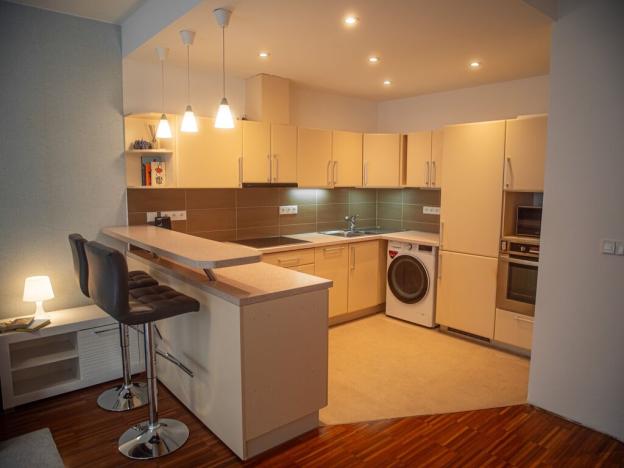 Prodej ubytování, Praha - Karlín, Kollárova, 54 m2