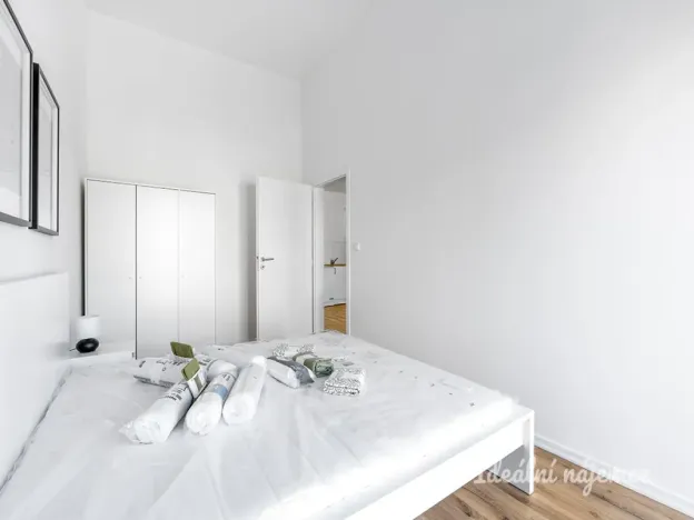 Pronájem bytu 2+kk, Praha - Kyje, Za černým mostem, 58 m2