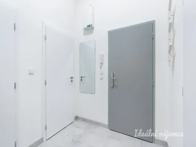 Pronájem bytu 2+kk, Praha - Kyje, Za černým mostem, 58 m2