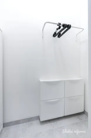 Pronájem bytu 2+kk, Praha - Kyje, Za černým mostem, 58 m2