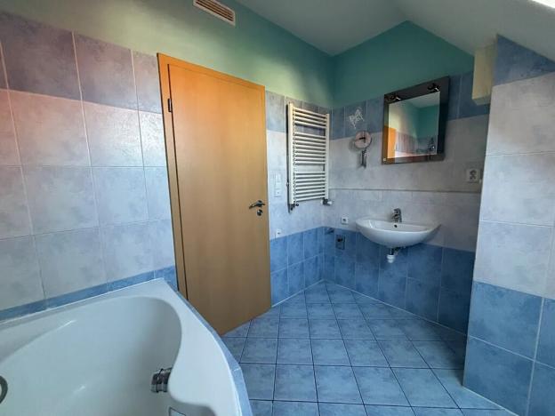 Prodej bytu 2+kk, Jesenice, Lomená, 45 m2