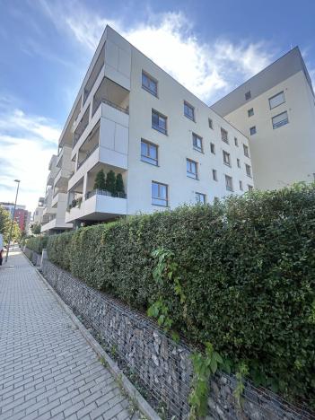 Pronájem bytu 1+kk, Praha - Modřany, Rorýsová, 39 m2