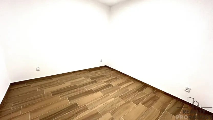 Pronájem bytu 2+kk, Lažany, 52 m2