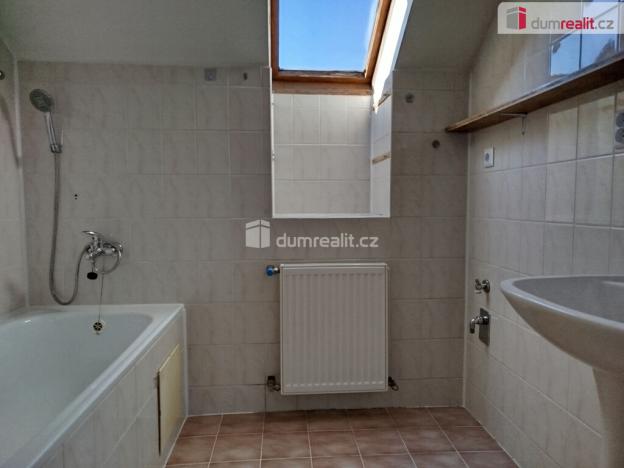Prodej bytu 3+kk, Klášterec nad Ohří - Miřetice u Klášterce nad Ohří, Boženy Němcové, 89 m2