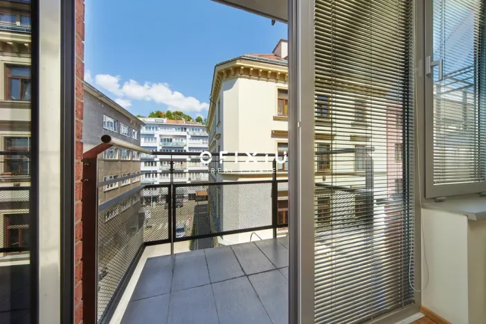 Pronájem bytu 1+kk, Brno - Staré Brno, Kopečná, 39 m2