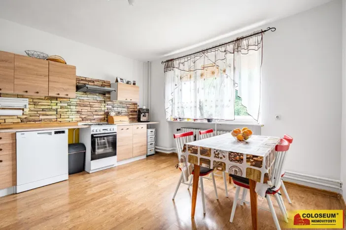 Prodej rodinného domu, Kojátky, 187 m2