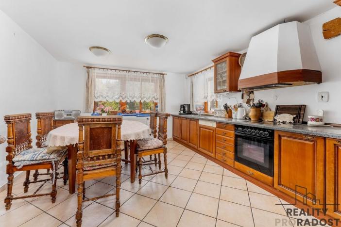 Prodej rodinného domu, Žďárec, 360 m2