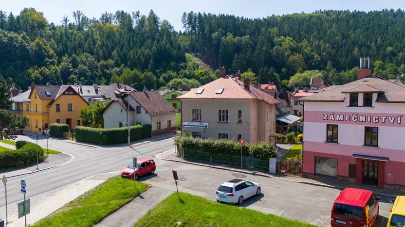 Prodej bytu 2+1, Úpice, Na Veselce, 34 m2