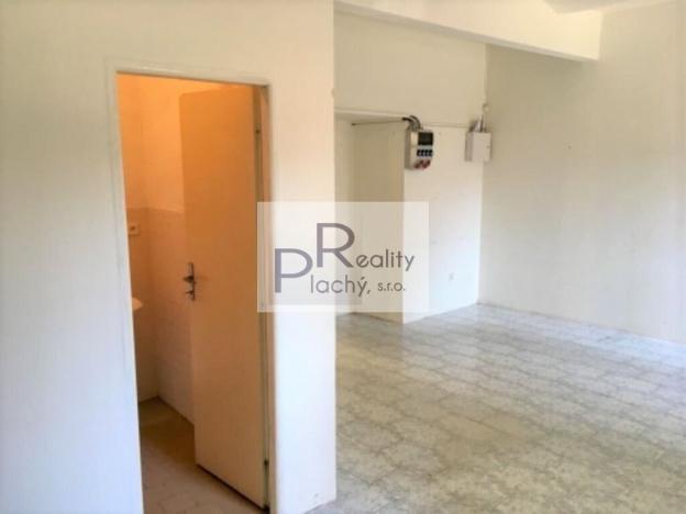 Pronájem obchodního prostoru, Znojmo, 90 m2