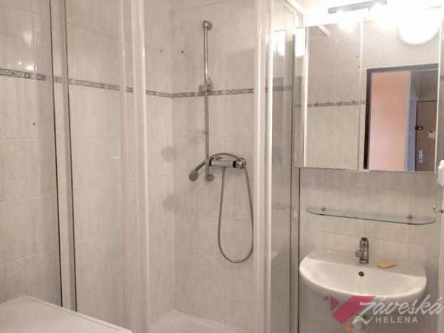 Pronájem bytu 3+kk, Milovice - Mladá, Komenského, 45 m2