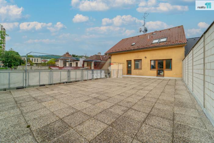 Prodej činžovního domu, Zlín - Louky, Růžová, 600 m2