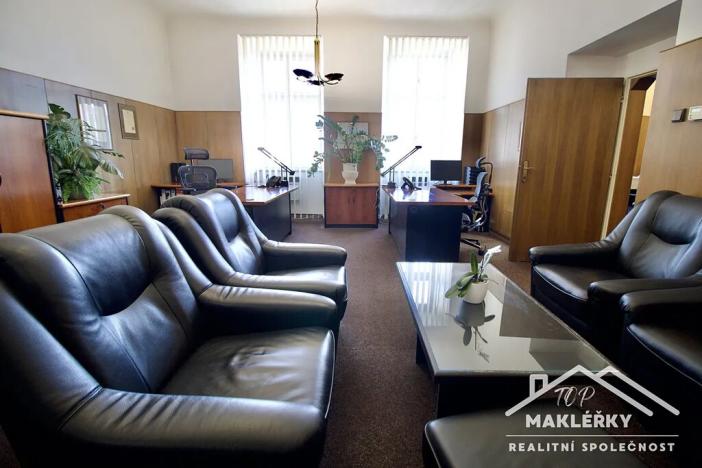 Pronájem kanceláře, Kolín, Karlovo náměstí, 132 m2