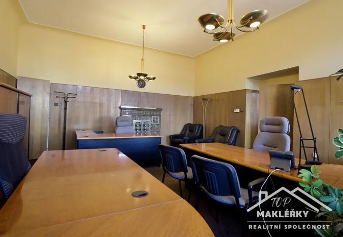 Pronájem kanceláře, Kolín, Karlovo náměstí, 132 m2