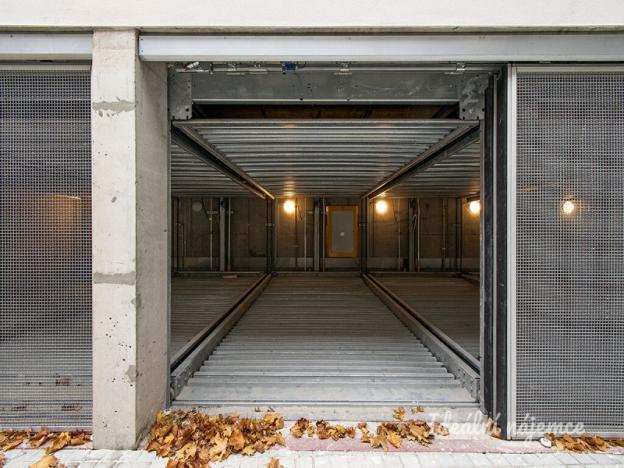 Pronájem bytu 2+kk, Praha - Smíchov, Holečkova, 60 m2