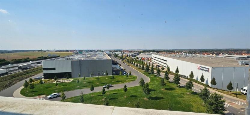 Pronájem kanceláře, Nupaky, okres praha-východ, 322 m2