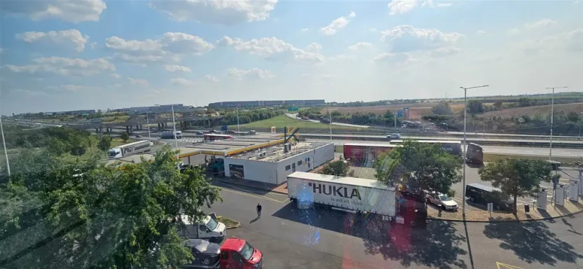 Pronájem kanceláře, Nupaky, okres praha-východ, 555 m2