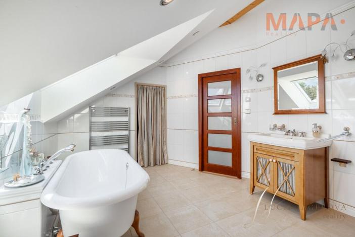 Prodej rodinného domu, Libeř, 258 m2