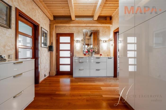 Prodej rodinného domu, Libeř, 258 m2