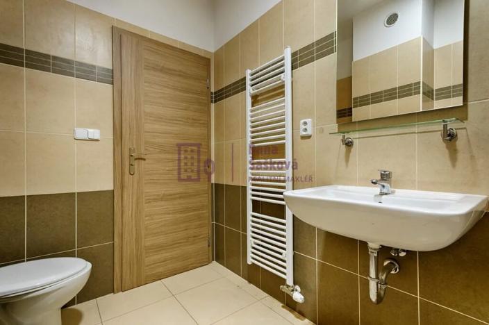 Pronájem bytu 2+kk, Jindřichův Hradec, sídliště Vajgar, 48 m2