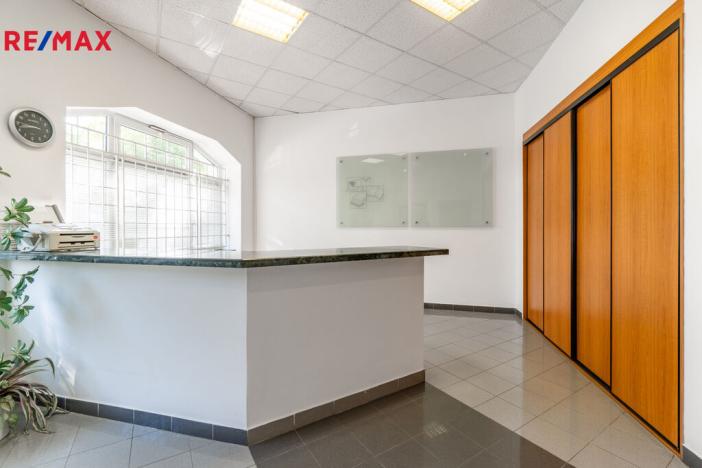 Pronájem kanceláře, Praha - Nusle, Hvězdova, 82 m2