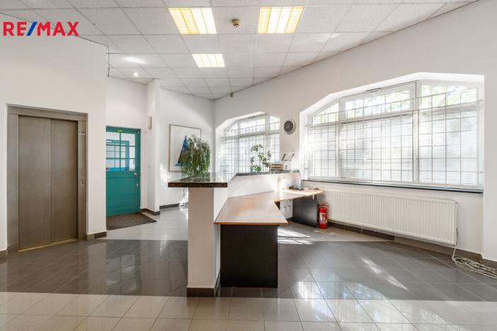 Pronájem kanceláře, Praha - Nusle, Hvězdova, 82 m2