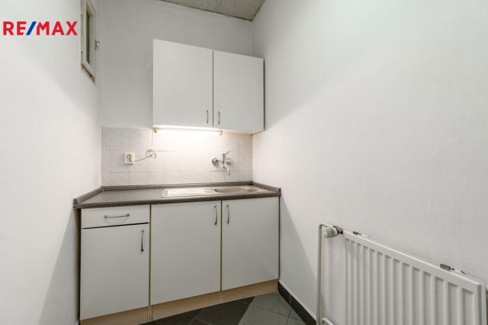 Pronájem kanceláře, Praha - Nusle, Hvězdova, 82 m2