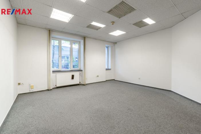 Pronájem kanceláře, Praha - Nusle, Hvězdova, 82 m2