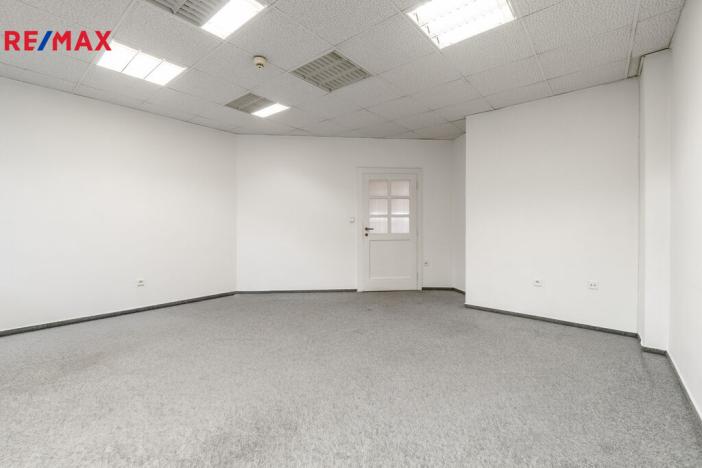 Pronájem kanceláře, Praha - Nusle, Hvězdova, 82 m2