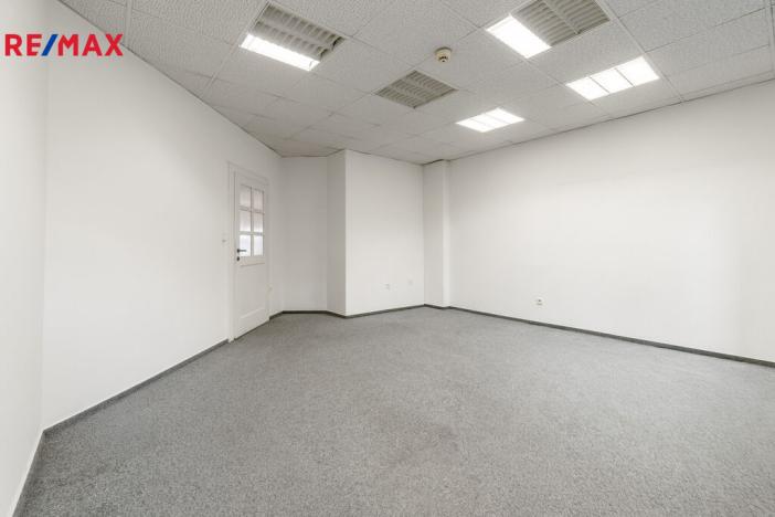 Pronájem kanceláře, Praha - Nusle, Hvězdova, 82 m2
