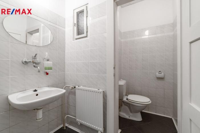 Pronájem kanceláře, Praha - Nusle, Hvězdova, 82 m2