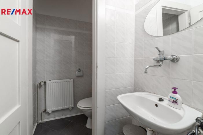 Pronájem kanceláře, Praha - Nusle, Hvězdova, 82 m2