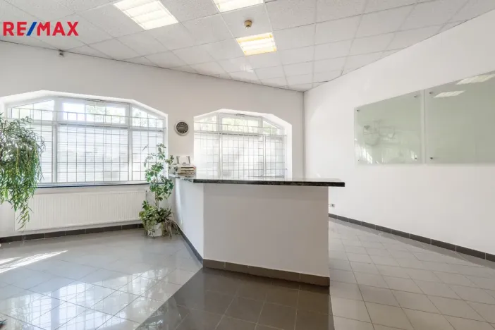 Pronájem kanceláře, Praha - Nusle, Hvězdova, 82 m2