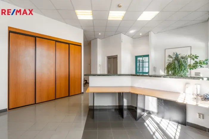 Pronájem kanceláře, Praha - Nusle, Hvězdova, 82 m2