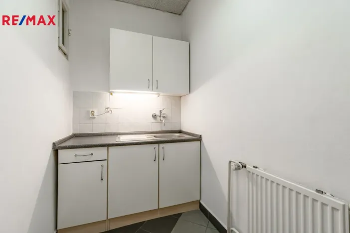 Pronájem kanceláře, Praha - Nusle, Hvězdova, 82 m2