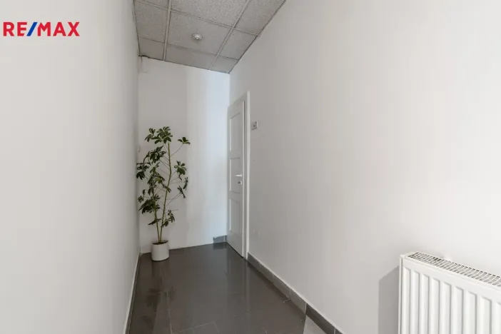 Pronájem kanceláře, Praha - Nusle, Hvězdova, 82 m2