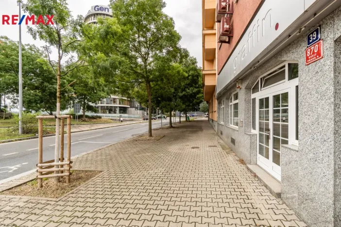 Pronájem kanceláře, Praha - Nusle, Hvězdova, 82 m2