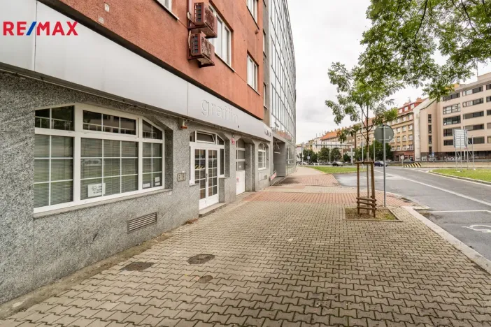 Pronájem kanceláře, Praha - Nusle, Hvězdova, 82 m2
