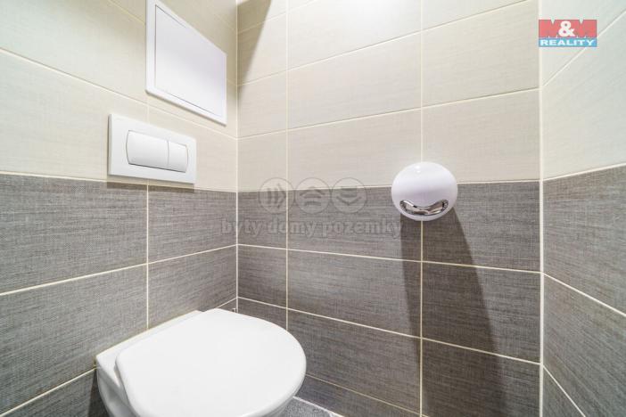 Prodej bytu 3+1, Nová Role, Nádražní, 58 m2