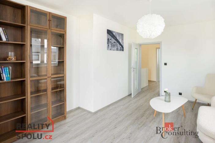 Prodej rodinného domu, Pečky - Velké Chvalovice, Za Statkem, 166 m2