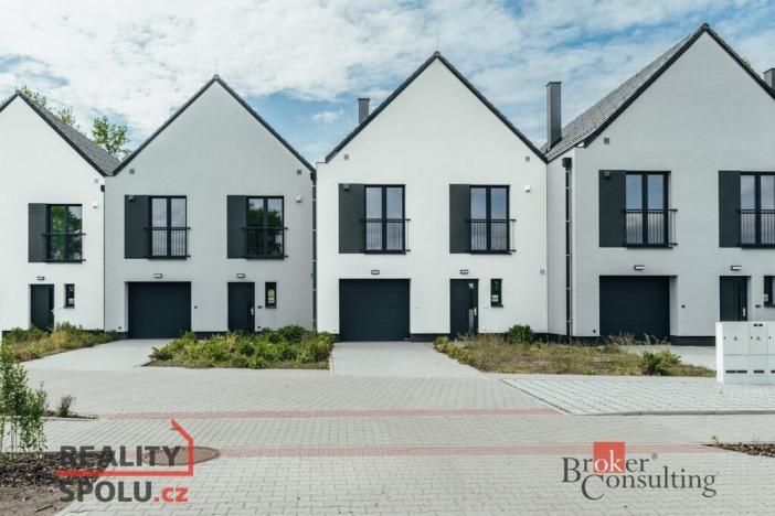 Prodej rodinného domu, Pečky - Velké Chvalovice, Za Statkem, 166 m2