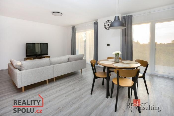 Prodej rodinného domu, Pečky - Velké Chvalovice, Za Statkem, 166 m2