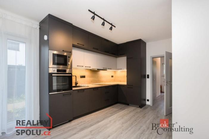 Prodej rodinného domu, Pečky - Velké Chvalovice, Za Statkem, 166 m2